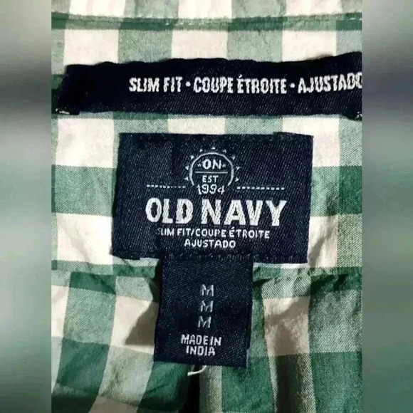 Old Navy Men's (unisex) Button Down | Long Sleeve | Size Medium - Picture 3 of 4